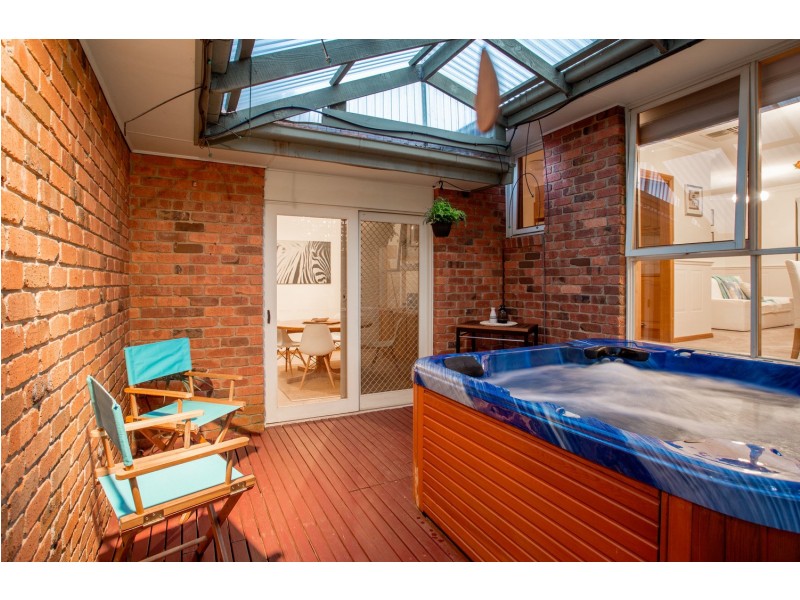 2 Elana Court, Croydon North VIC 3136