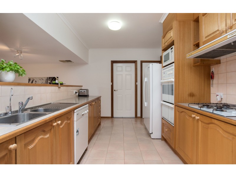 2 Elana Court, Croydon North VIC 3136