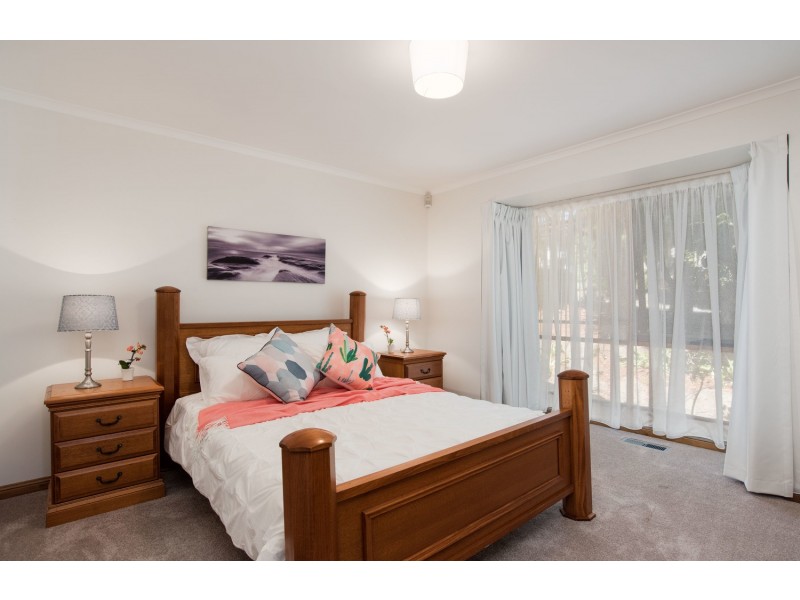 2 Elana Court, Croydon North VIC 3136