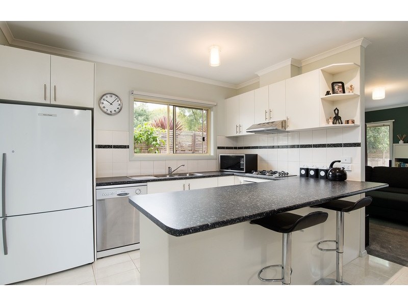 6 Lancaster Road, Mooroolbark VIC 3138