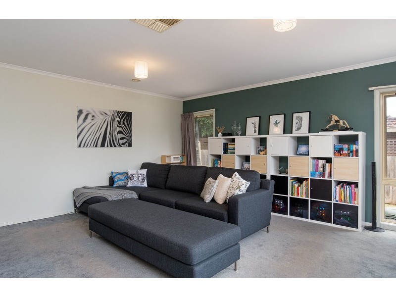 6 Lancaster Road, Mooroolbark VIC 3138