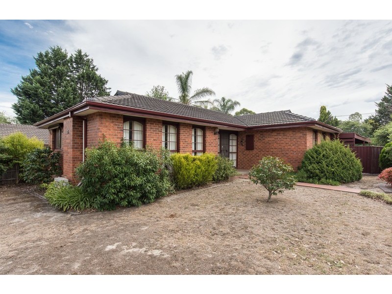 76 Bellara Drive, Mooroolbark VIC 3138