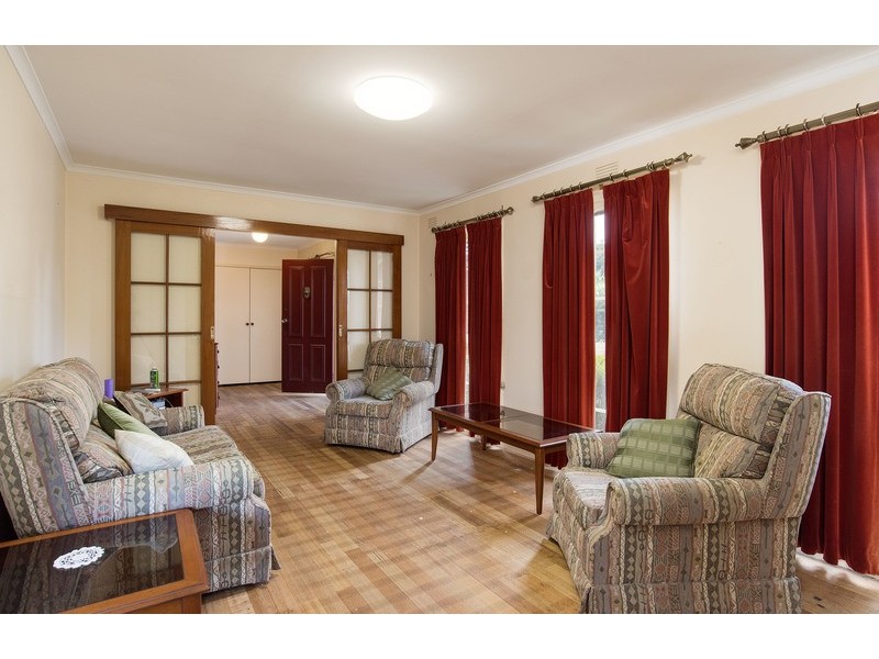 76 Bellara Drive, Mooroolbark VIC 3138