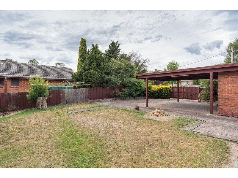 76 Bellara Drive, Mooroolbark VIC 3138
