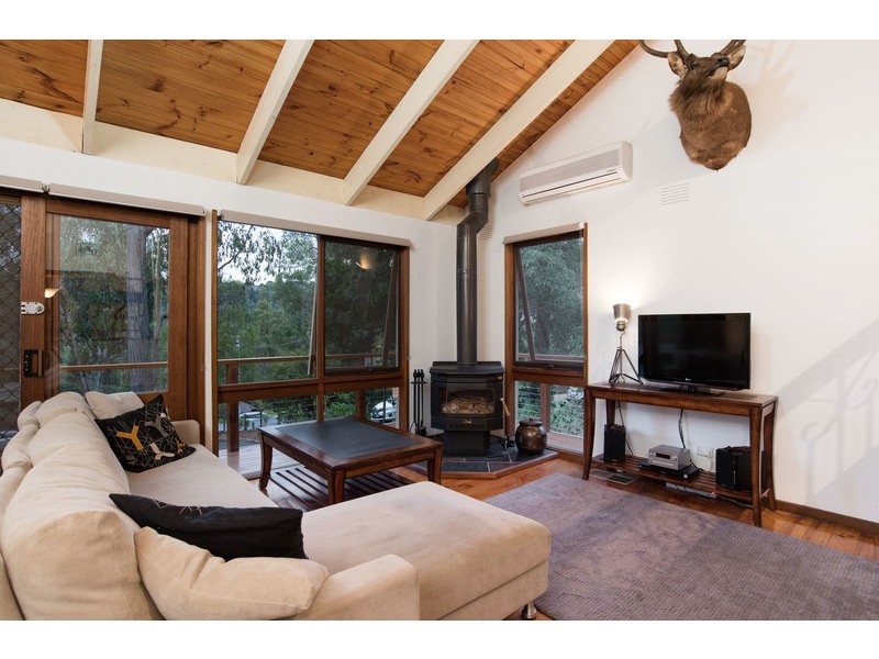 106 Commercial Road, Mount Evelyn VIC 3796