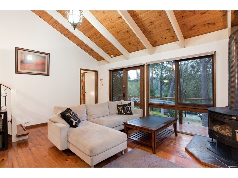 106 Commercial Road, Mount Evelyn VIC 3796