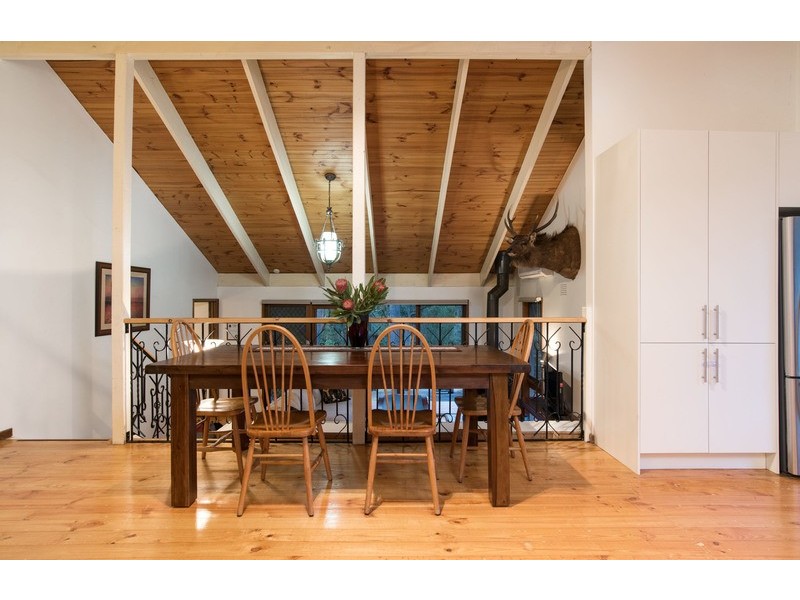 106 Commercial Road, Mount Evelyn VIC 3796