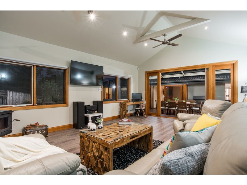 6 Donne Court, Mooroolbark VIC 3138