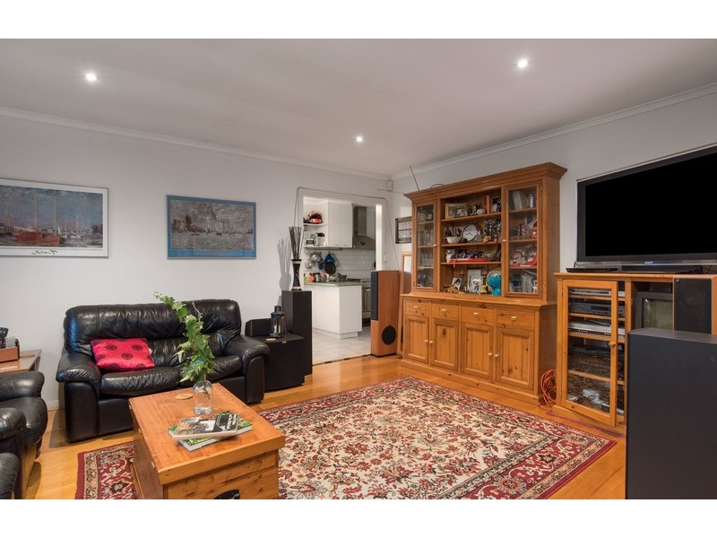 24 Croydondale Drive, Mooroolbark VIC 3138