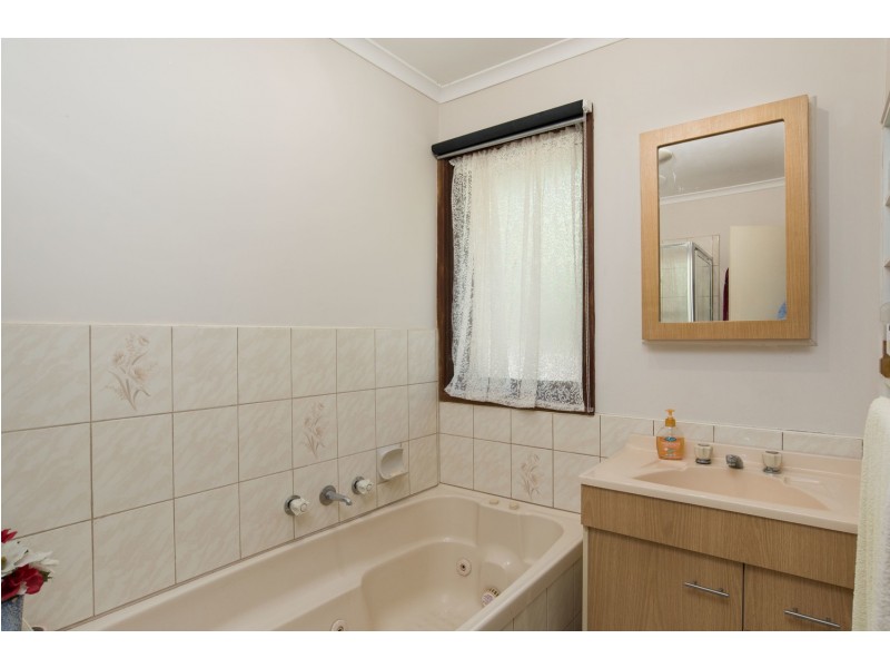 59 Country Club Drive, Chirnside Park VIC 3116