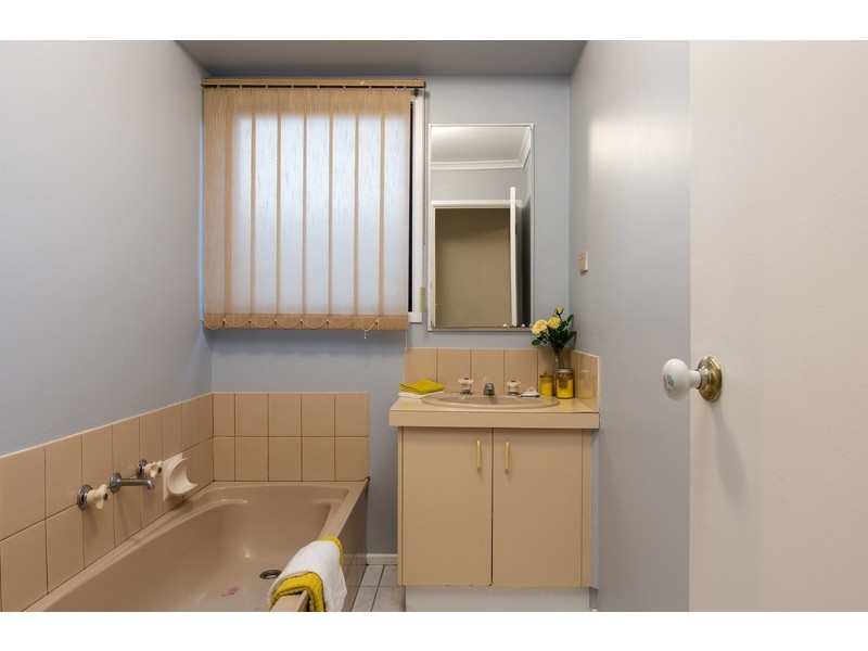 9 Blaxland Court, Mooroolbark VIC 3138