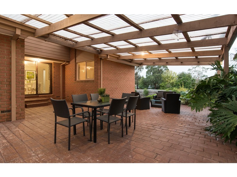 9 Blaxland Court, Mooroolbark VIC 3138
