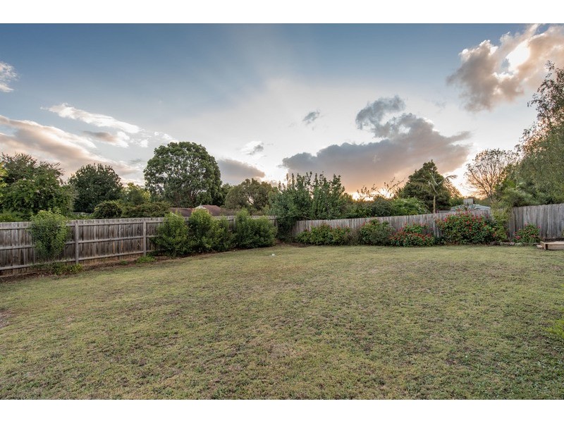 9 Blaxland Court, Mooroolbark VIC 3138