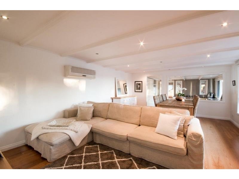 30 Highland Crescent, Mooroolbark VIC 3138