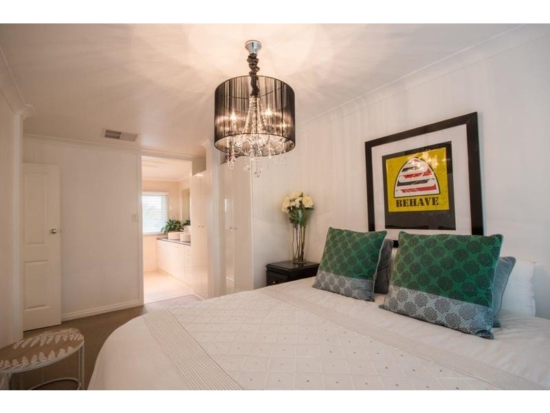 30 Highland Crescent, Mooroolbark VIC 3138