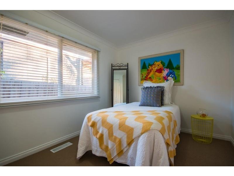 30 Highland Crescent, Mooroolbark VIC 3138