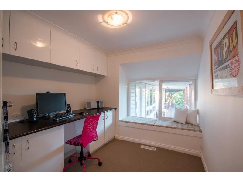 30 Highland Crescent, Mooroolbark VIC 3138