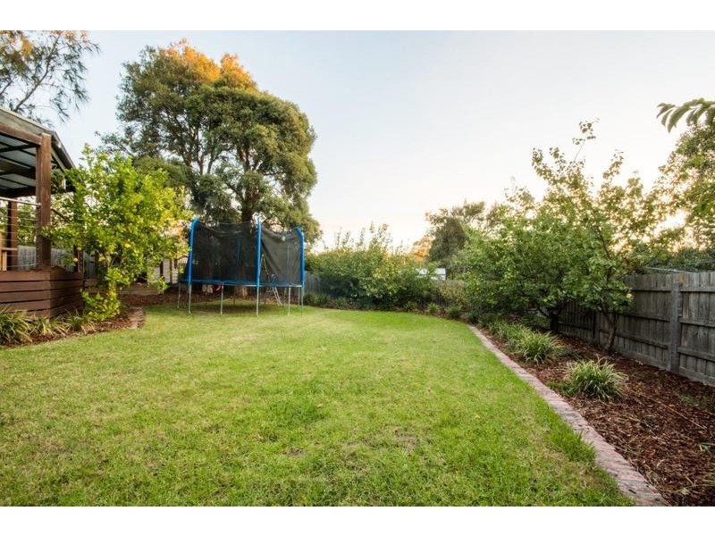 30 Highland Crescent, Mooroolbark VIC 3138
