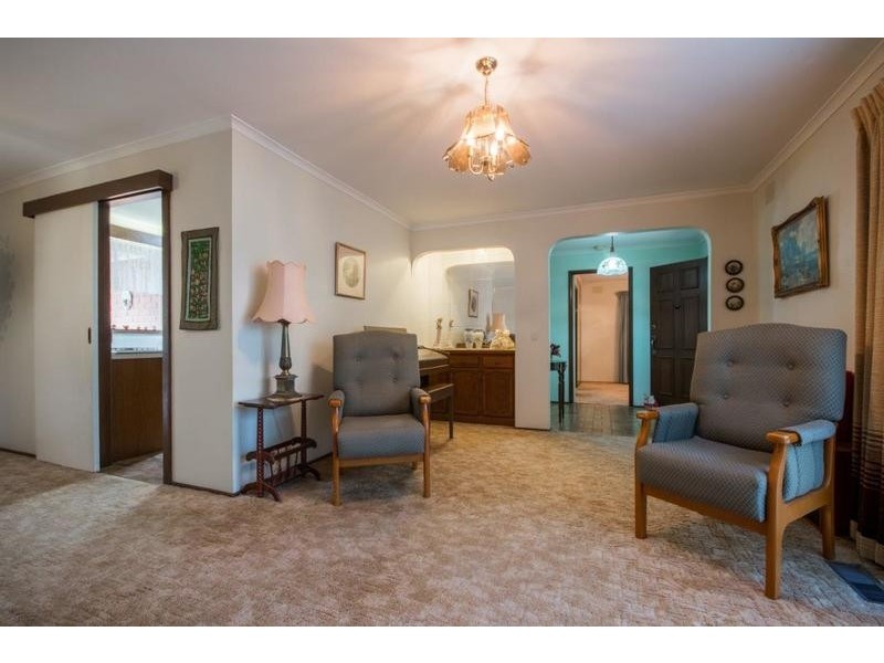 8 Rosny Place, Mooroolbark VIC 3138