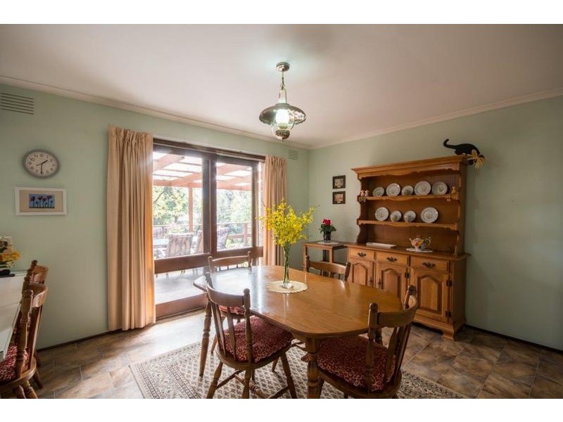 8 Rosny Place, Mooroolbark VIC 3138