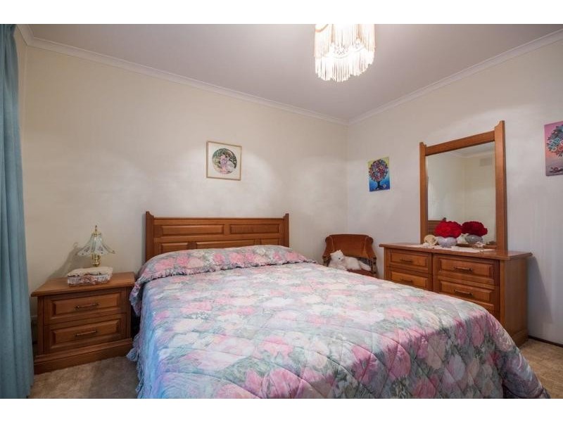 8 Rosny Place, Mooroolbark VIC 3138