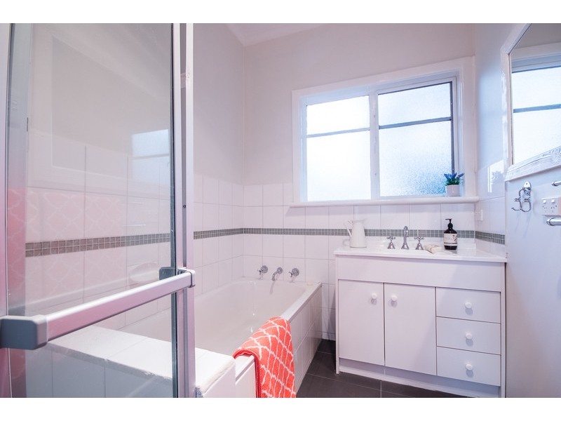 1/35 Lionel Crescent, Croydon VIC 3136