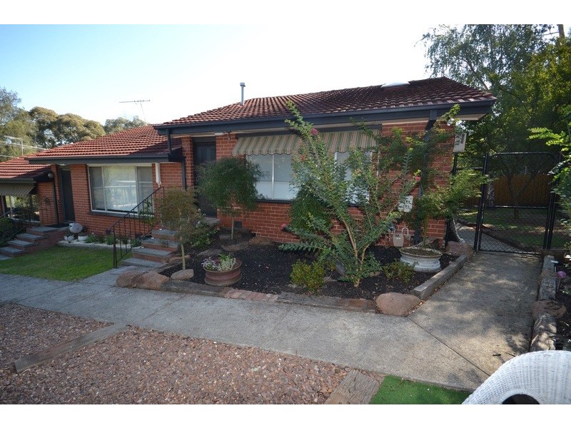 1/28 Shakespeare Avenue, Mooroolbark VIC 3138