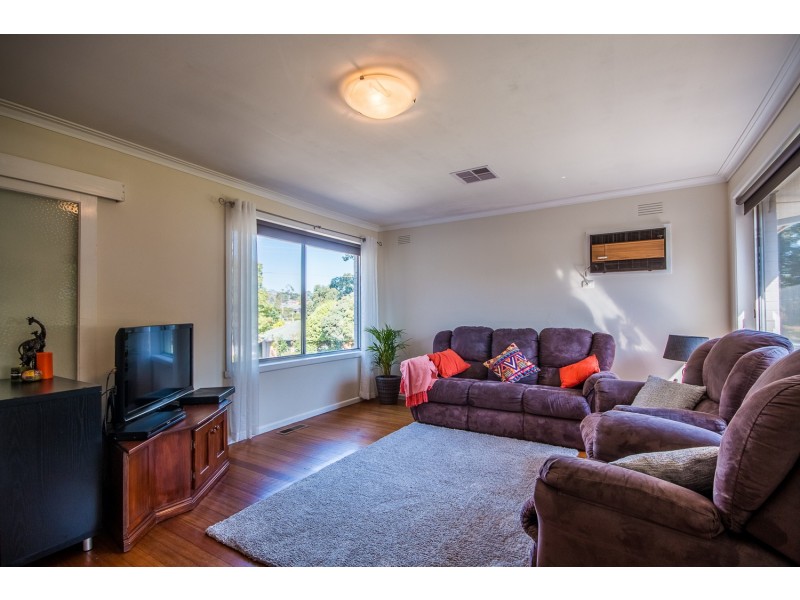 15 Bristol Court, Kilsyth VIC 3137