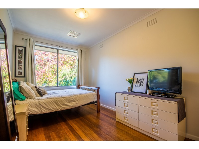 15 Bristol Court, Kilsyth VIC 3137