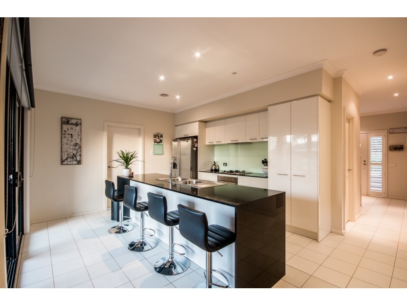 4 Arnot Court, Croydon VIC 3136