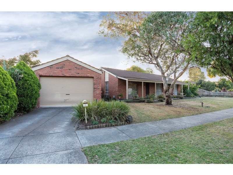 11 Tolhurst Avenue, Boronia VIC 3155