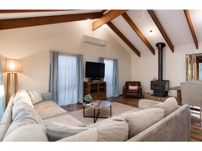 11 Tolhurst Avenue, Boronia VIC 3155