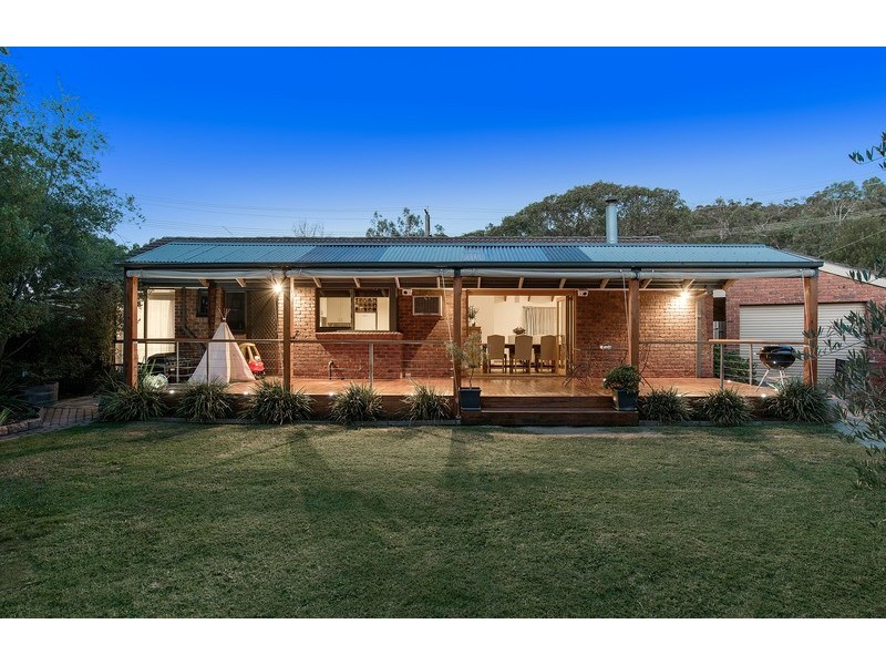 11 Tolhurst Avenue, Boronia VIC 3155