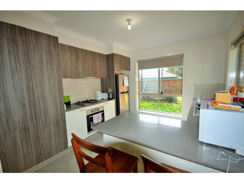 43 Tanika Circuit, Croydon VIC 3136