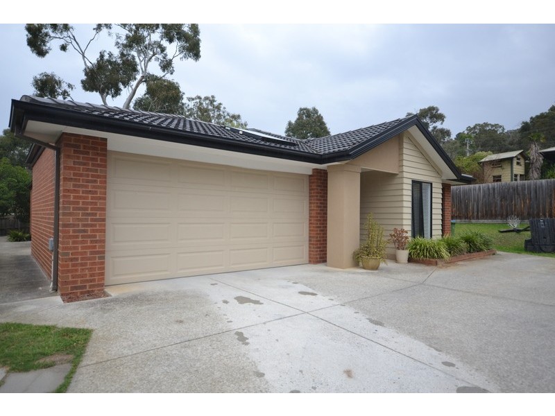 82 Exeter Road, Croydon VIC 3136