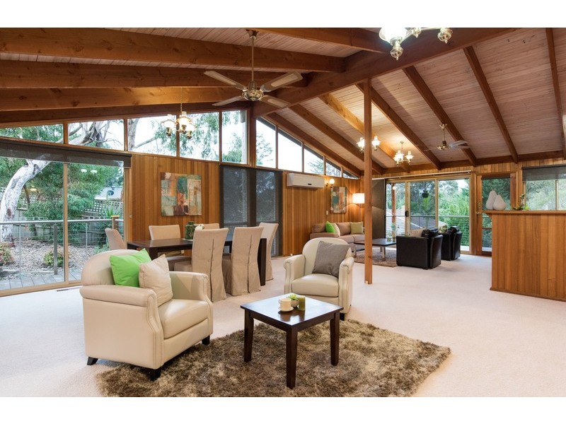 6 Ti-Tree Court, Kilsyth VIC 3137