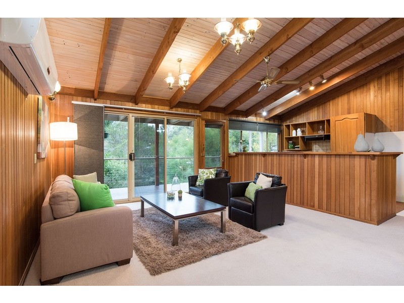 6 Ti-Tree Court, Kilsyth VIC 3137