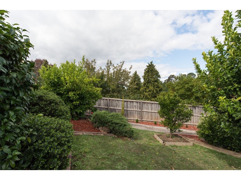 2 Crown Point, Chirnside Park VIC 3116