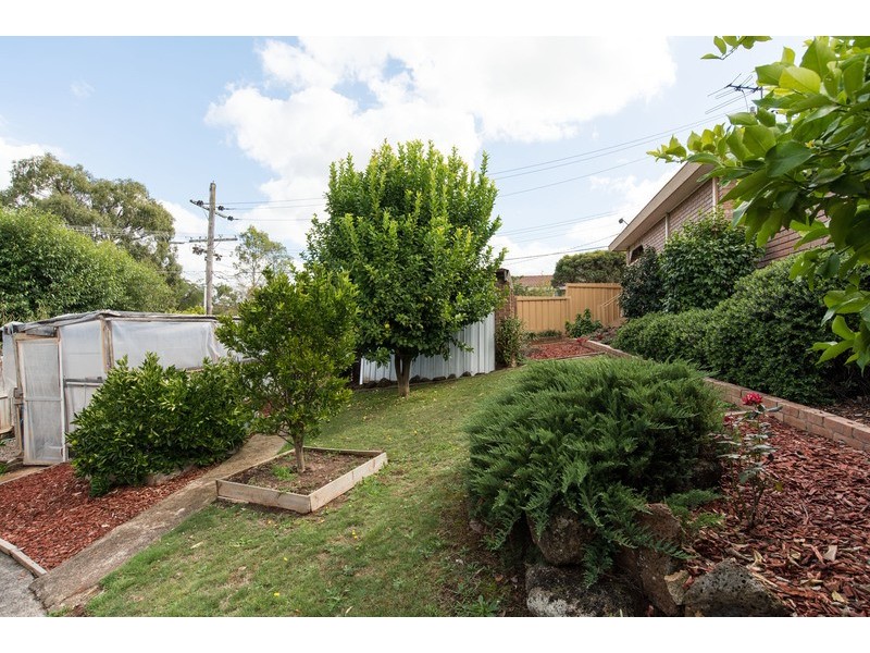 2 Crown Point, Chirnside Park VIC 3116