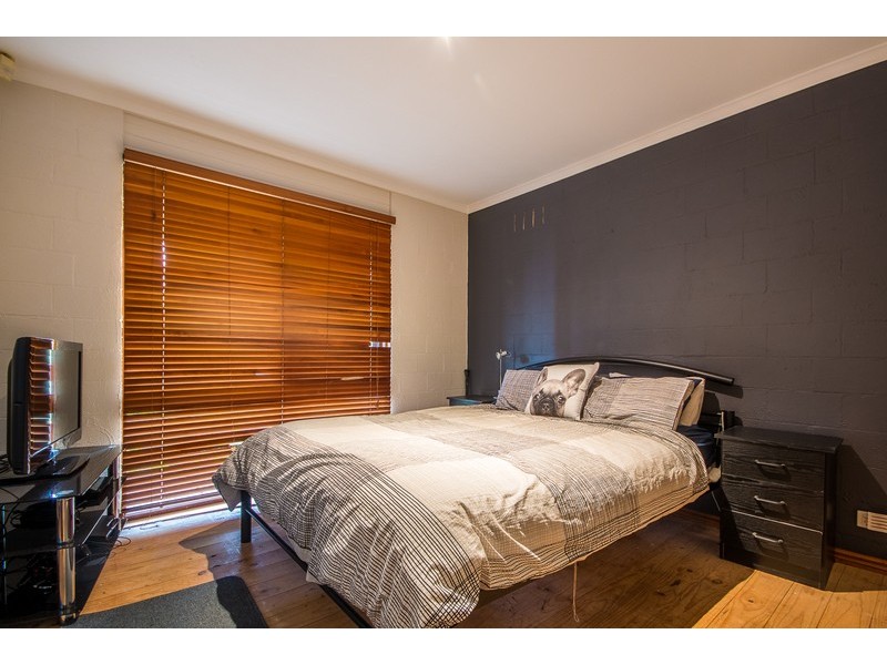 17 Barina Avenue, Mooroolbark VIC 3138