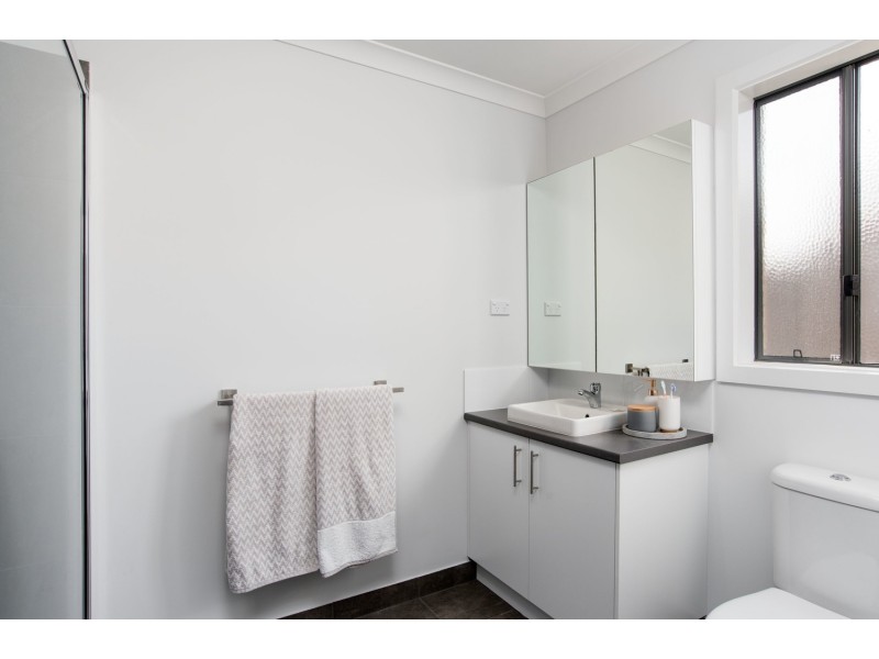 16 Grandvalley Drive, Chirnside Park VIC 3116