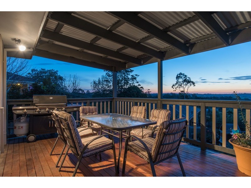 2 Chippendale Court, Chirnside Park VIC 3116