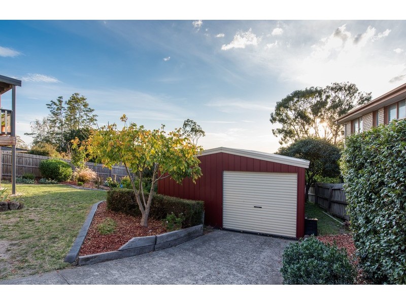 2 Chippendale Court, Chirnside Park VIC 3116
