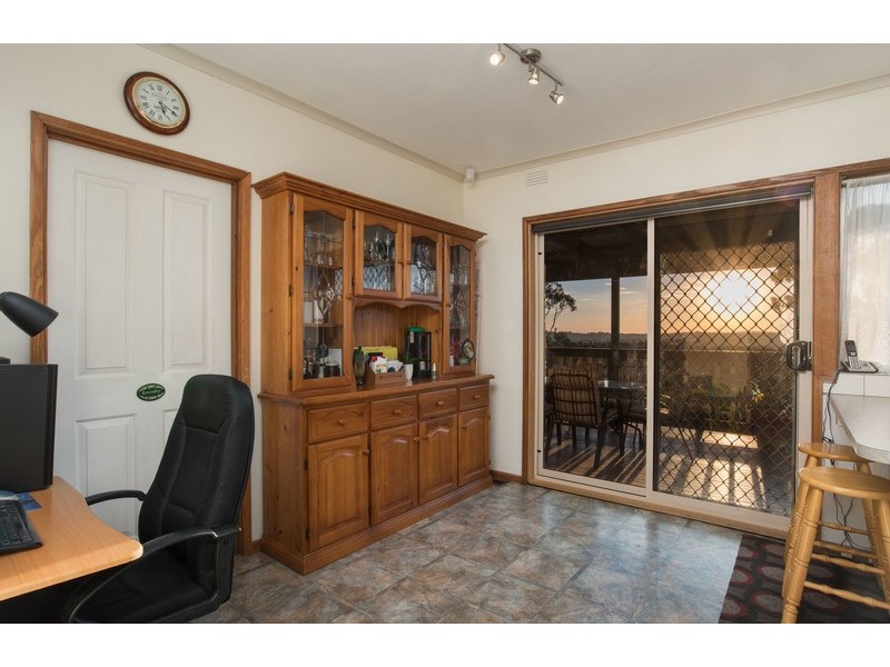 2 Chippendale Court, Chirnside Park VIC 3116