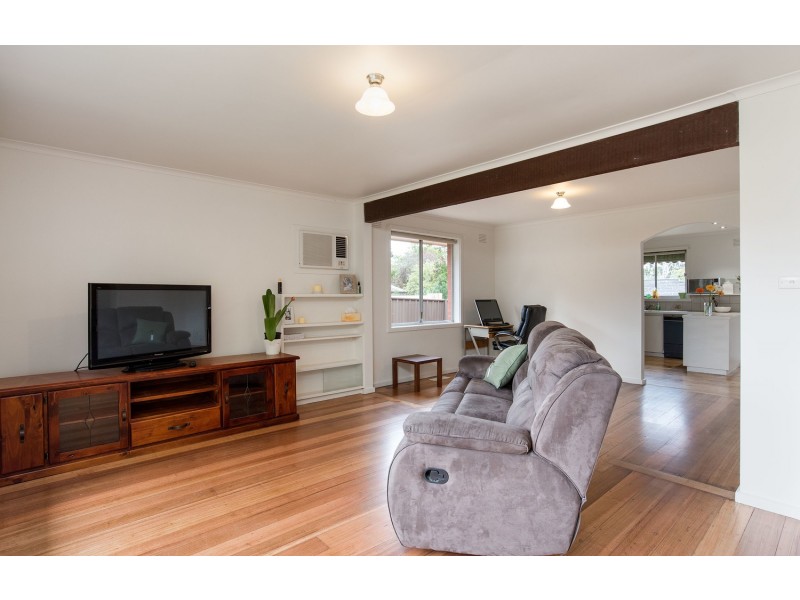 37 Blackburn Road, Mooroolbark VIC 3138