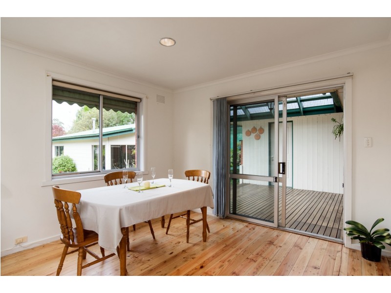 37 Blackburn Road, Mooroolbark VIC 3138