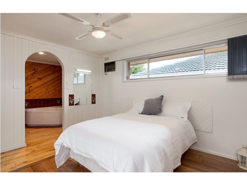 37 Blackburn Road, Mooroolbark VIC 3138