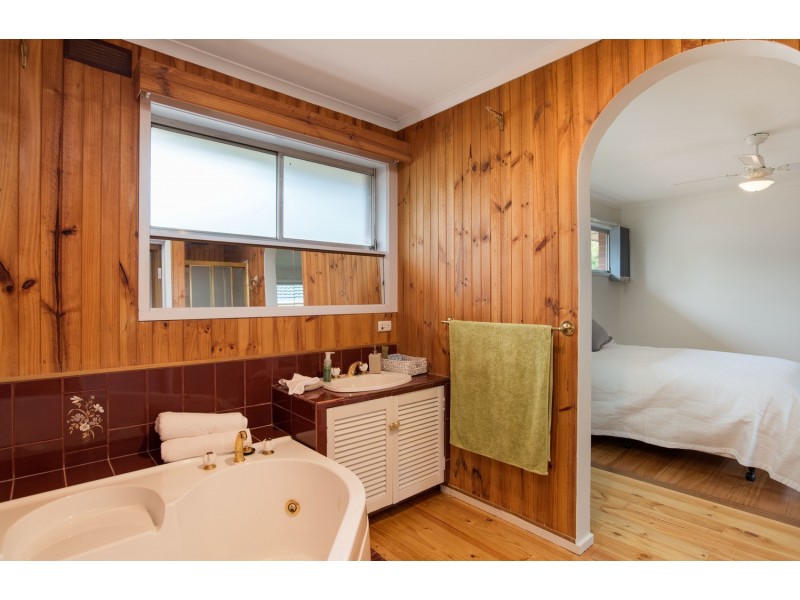 37 Blackburn Road, Mooroolbark VIC 3138