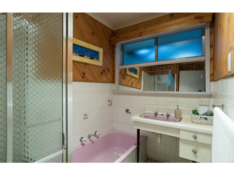 37 Blackburn Road, Mooroolbark VIC 3138