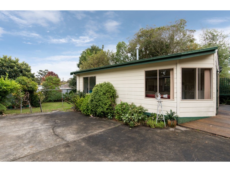 37 Blackburn Road, Mooroolbark VIC 3138